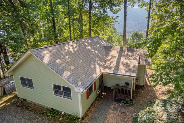 31 Piney Ridge Lane, Saluda, NC 28773