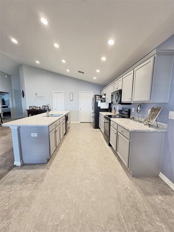 Image 16 of property listing at 5311 WHITE EGRET LANE, Lakeland, FL 33811