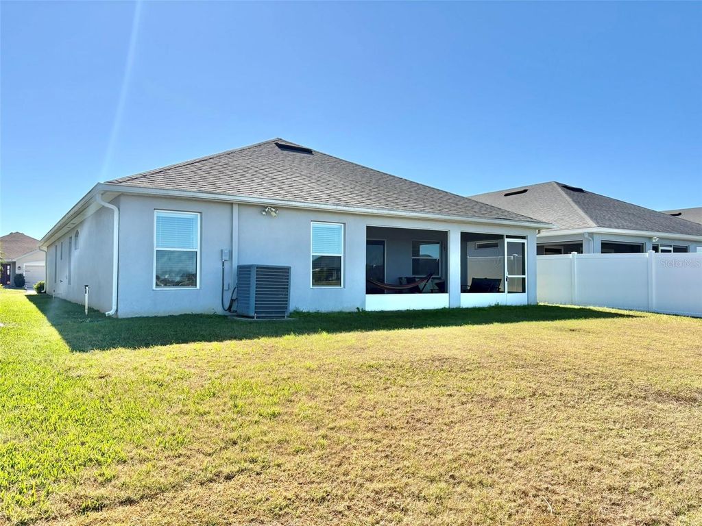 Image 26 of property listing at 5311 WHITE EGRET LANE, Lakeland, FL 33811