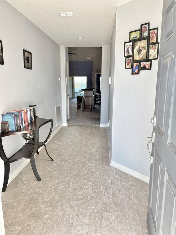 Image 4 of property listing at 5311 WHITE EGRET LANE, Lakeland, FL 33811