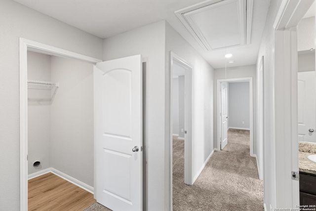 9303 Aniston Blf, Converse, TX 78109