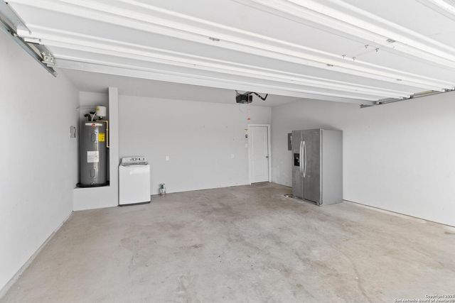 9303 Aniston Blf, Converse, TX 78109