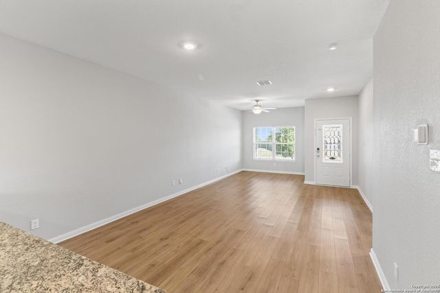 9303 Aniston Blf, Converse, TX 78109