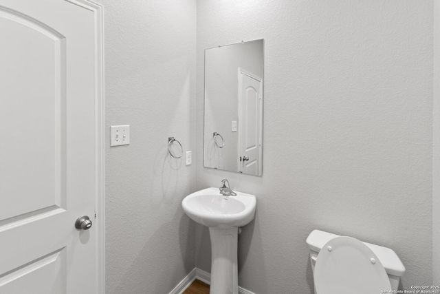 9303 Aniston Blf, Converse, TX 78109