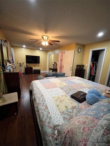 16 Spinning Wheel Lane, Tamarac, FL 33319