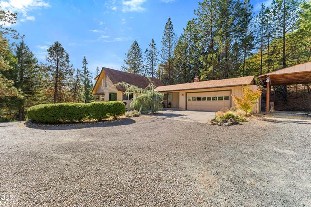 2600 Coed Place, Grants Pass, OR 97527