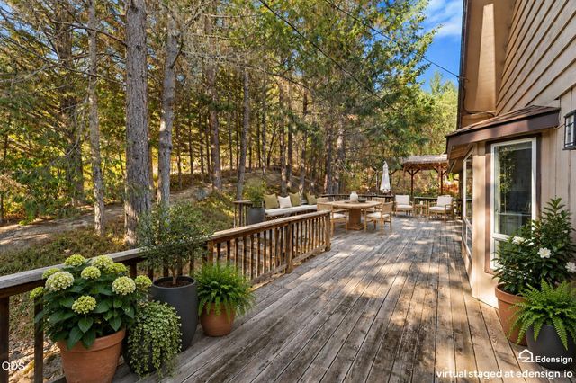 2600 Coed Place, Grants Pass, OR 97527