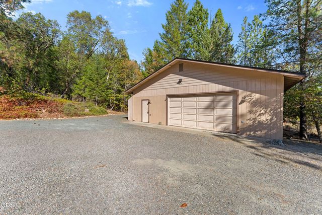 2600 Coed Place, Grants Pass, OR 97527