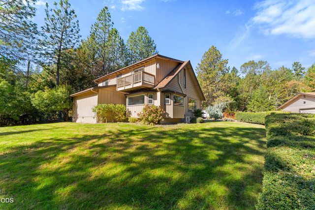 2600 Coed Place, Grants Pass, OR 97527