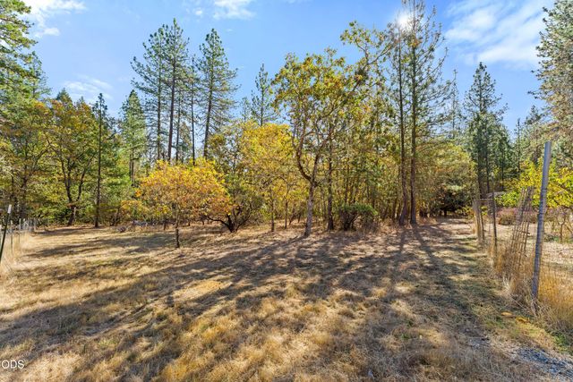 2600 Coed Place, Grants Pass, OR 97527