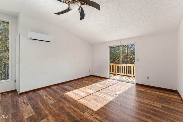 2600 Coed Place, Grants Pass, OR 97527