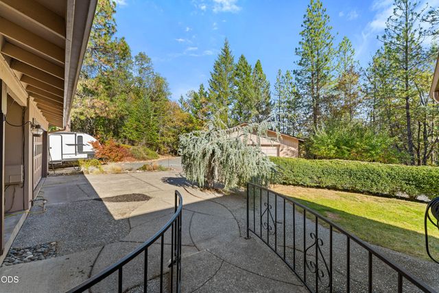 2600 Coed Place, Grants Pass, OR 97527