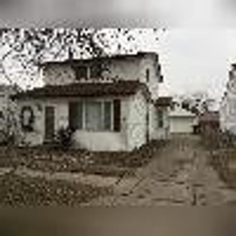 28034 Maple Street, Roseville, MI 48066