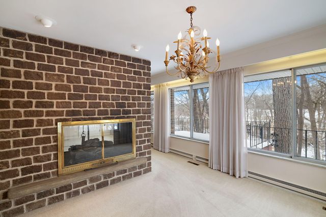 203 Oakridge Court, Valparaiso, IN 46385