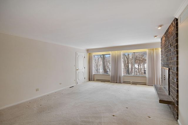 203 Oakridge Court, Valparaiso, IN 46385