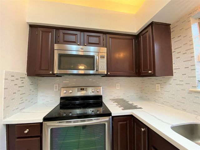 6918 Springcrest Court, Sugar Land, TX 77479