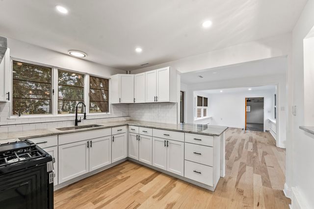 2018 N West Street, Wheaton, IL 60187