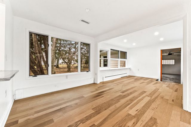 2018 N West Street, Wheaton, IL 60187