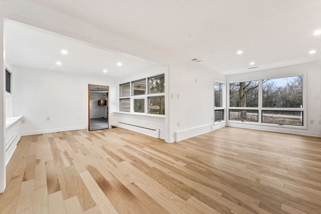 2018 N West Street, Wheaton, IL 60187