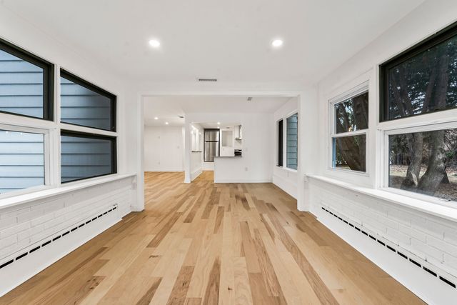 2018 N West Street, Wheaton, IL 60187