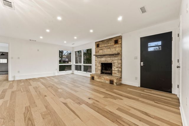 2018 N West Street, Wheaton, IL 60187