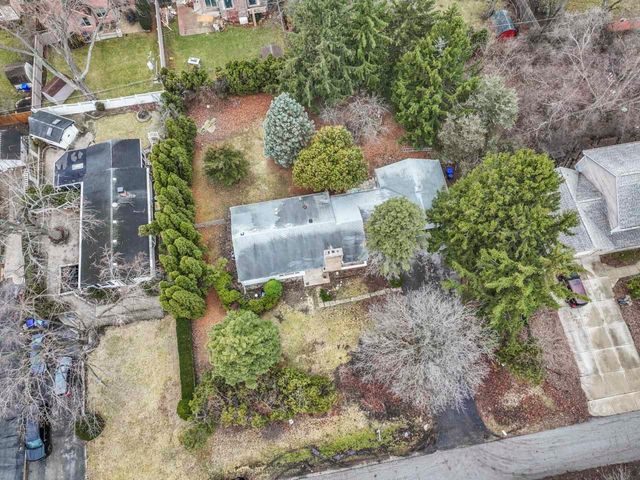 2018 N West Street, Wheaton, IL 60187