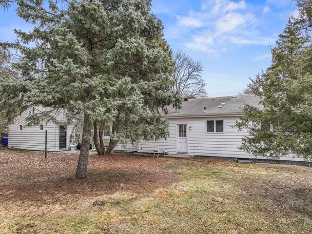 2018 N West Street, Wheaton, IL 60187