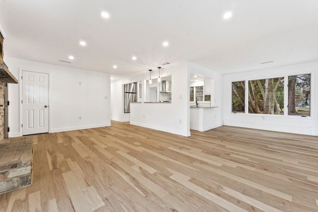 2018 N West Street, Wheaton, IL 60187