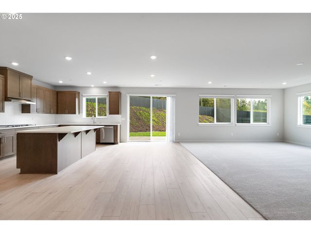 3608 Ne 170th St, Vancouver, WA 98686