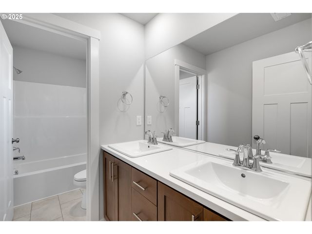 3608 Ne 170th St, Vancouver, WA 98686