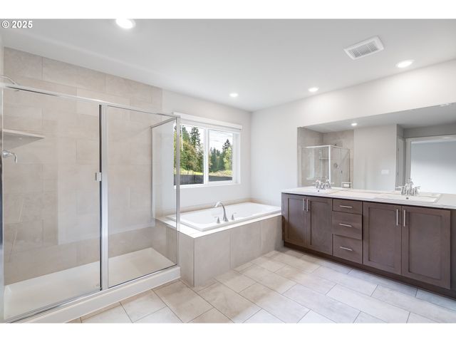 3608 Ne 170th St, Vancouver, WA 98686