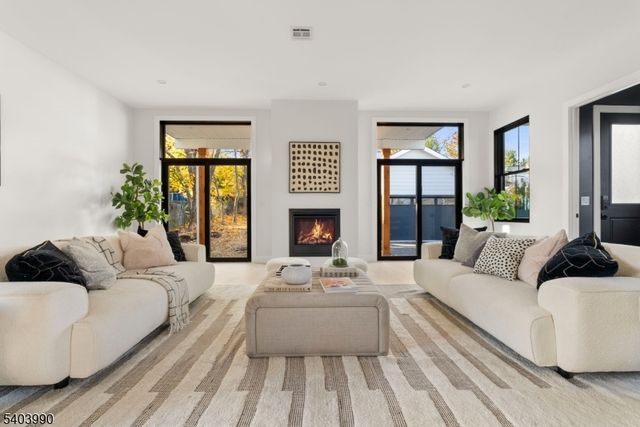 112 Valley Rd B, Montclair Twp., NJ 07042