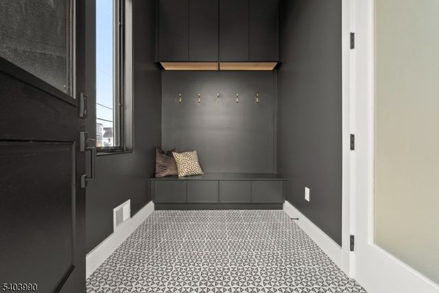 112 Valley Rd B, Montclair Twp., NJ 07042