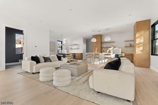 112 Valley Rd B, Montclair Twp., NJ 07042