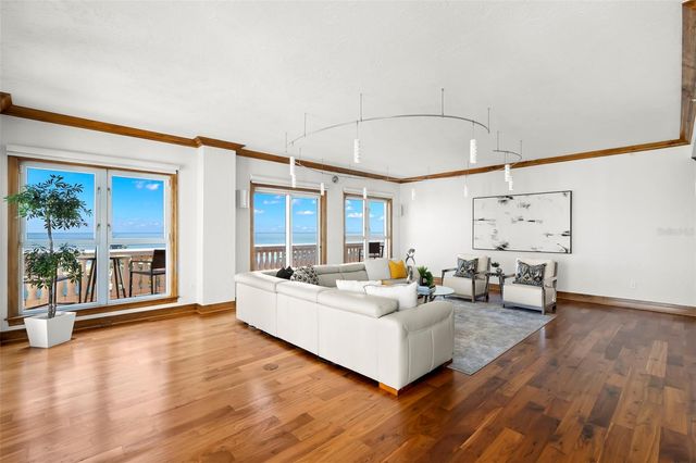 288 BEACH DRIVE NE PH-2A, St Petersburg, FL 33701