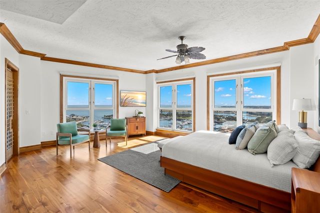 288 BEACH DRIVE NE PH-2A, St Petersburg, FL 33701