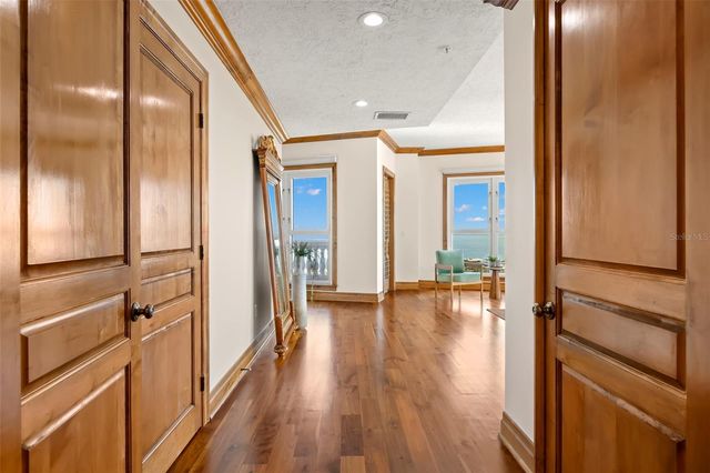 288 BEACH DRIVE NE PH-2A, St Petersburg, FL 33701