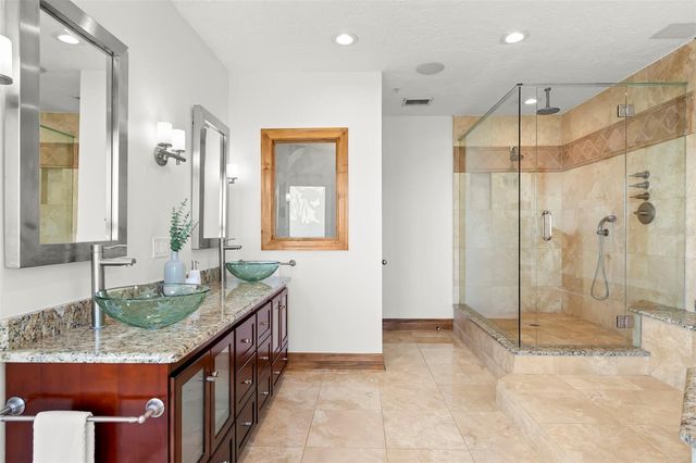 288 BEACH DRIVE NE PH-2A, St Petersburg, FL 33701