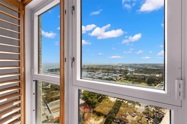 288 BEACH DRIVE NE PH-2A, St Petersburg, FL 33701