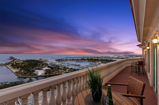 288 BEACH DRIVE NE PH-2A, St Petersburg, FL 33701