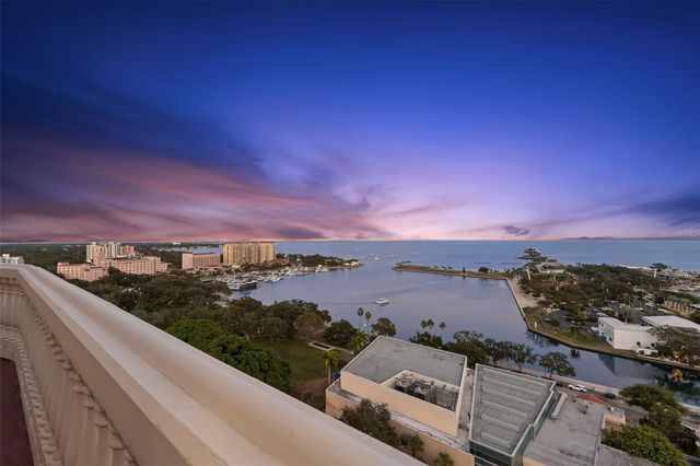 288 BEACH DRIVE NE PH-2A, St Petersburg, FL 33701