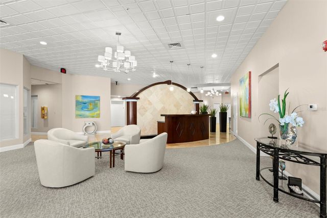 288 BEACH DRIVE NE PH-2A, St Petersburg, FL 33701