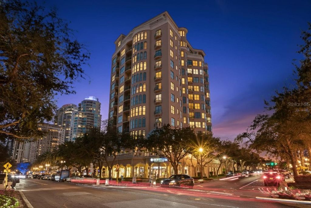 288 BEACH DRIVE NE PH-2A, St Petersburg, FL 33701