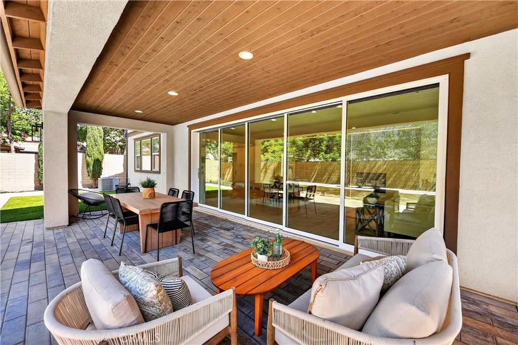 163 Fieldwood, Irvine, CA 92618 — photo 2