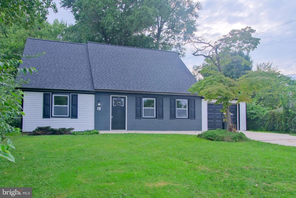 6 MINSTREL LN, WILLINGBORO, NJ 08046 — exterior