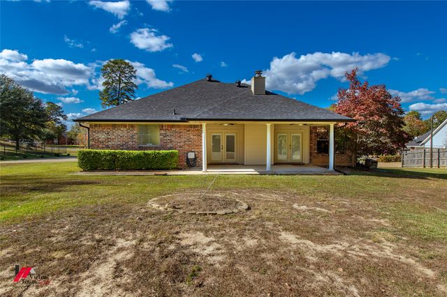 8064 Chickamauga Trail, Shreveport, LA 71107