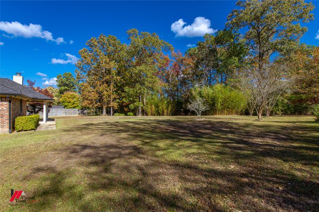 8064 Chickamauga Trail, Shreveport, LA 71107