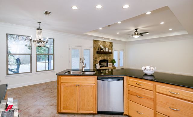 8064 Chickamauga Trail, Shreveport, LA 71107