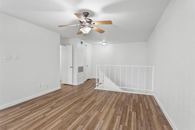 18800 Egret Bay Boulevard 119, Webster, TX 77058