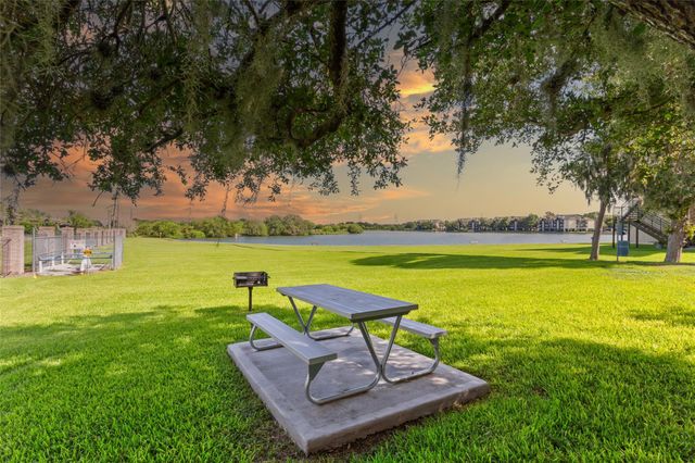 18800 Egret Bay Boulevard 119, Webster, TX 77058